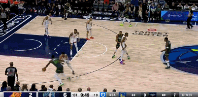 憋着一股劲儿！兰德尔上来里突外投连砍10分！带队14-4打停太阳！